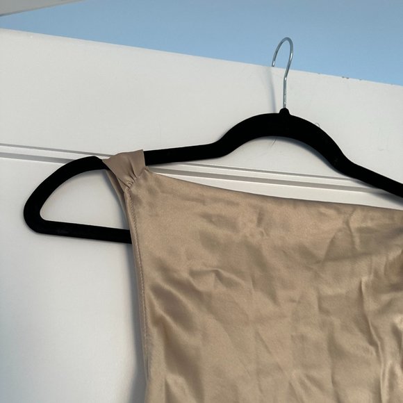 NWT Reformation Casette Silk Maxi Dress in Sand Tan Sz 4 Criss-cross Back Ruched - Picture 7 of 14